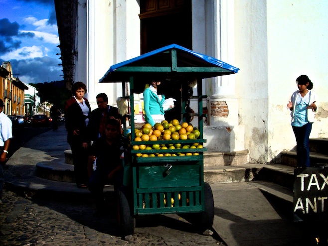 GUA Antigua Vendor